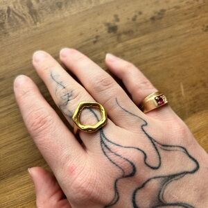 Women's Gold Open Hexagon Ring - Modern Sculpted Band